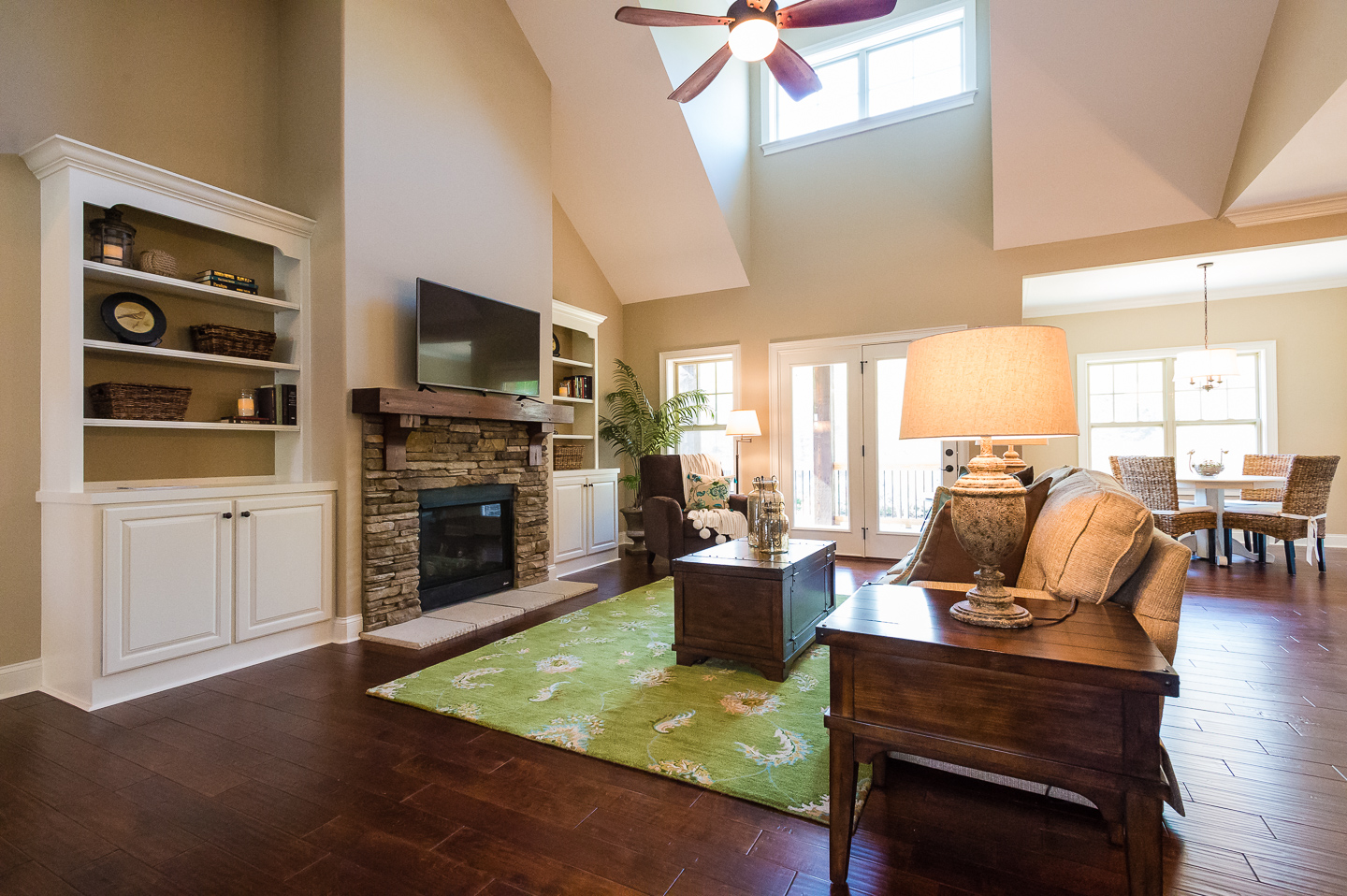 Full service interior design and home decorating firm